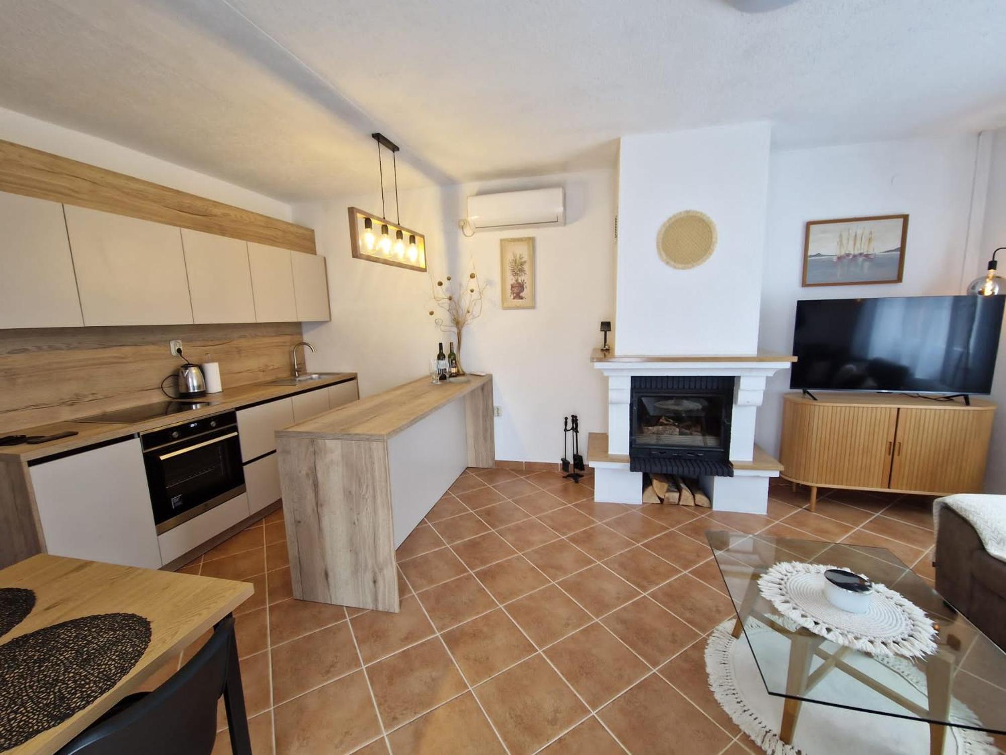 Village Apartment Zagvozd Luaran gambar